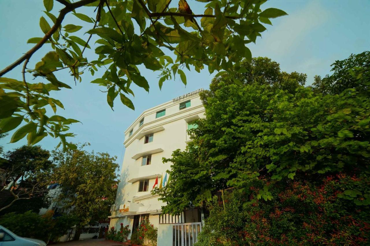 Hotel The Vyshakh Guruvāyūr Esterno foto
