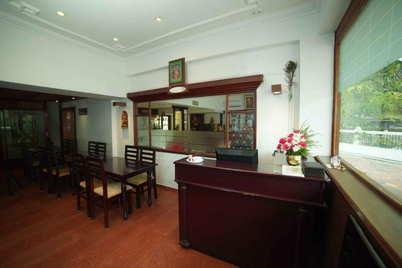 Hotel The Vyshakh Guruvāyūr Esterno foto